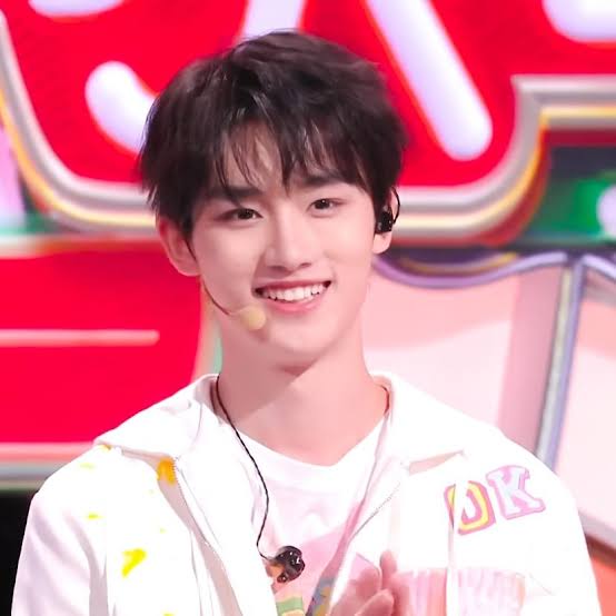 Chengxin Ding Biography: Age, Net Worth, Parents, TNT, Height, Acting, Dance Chengxin Ding Biography: Age, Net Worth, Parents, TNT, Height, Acting, Dance