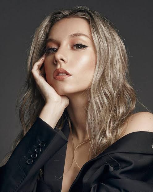Ester Expósito Biography: Movies, TV Shows, Age, Career, Net Worth, Instagram, Boyfriend Ester Expósito Biography: Movies, TV Shows, Age, Career, Net Worth, Instagram, Boyfriend