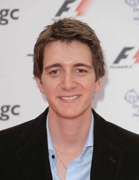 Oliver Phelps Biography: Age, Wife, Movies, Net Worth, Height, Twin Brother Oliver Phelps Biography: Age, Wife, Movies, Net Worth, Height, Twin Brother