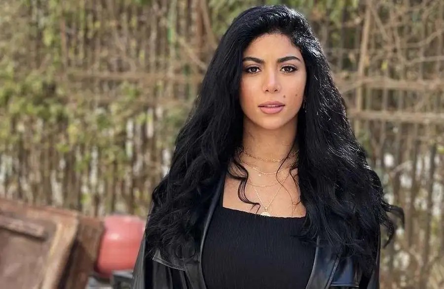 Caroline Azmy Biography: Movies & TV Shows, Age, Height, Net Worth, Parents, Boyfriend, Instagram Caroline Azmy Biography: Movies & TV Shows, Age, Height, Net Worth, Parents, Boyfriend, Instagram