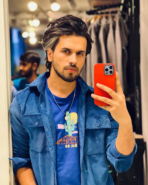 Umair Awan Biography: Age, Girlfriend, Net Worth, Songs, Height, Parents, TikTok, Music Umair Awan Biography: Age, Girlfriend, Net Worth, Songs, Height, Parents, TikTok, Music