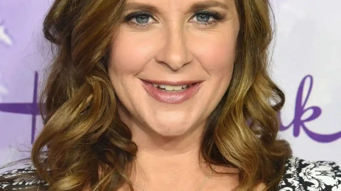 Kellie Martin Biography: Husband, Age, Kids, Height, Net Worth, Parents, Movies & TV Shows, Career Kellie Martin Biography: Husband, Age, Kids, Height, Net Worth, Parents, Movies & TV Shows, Career