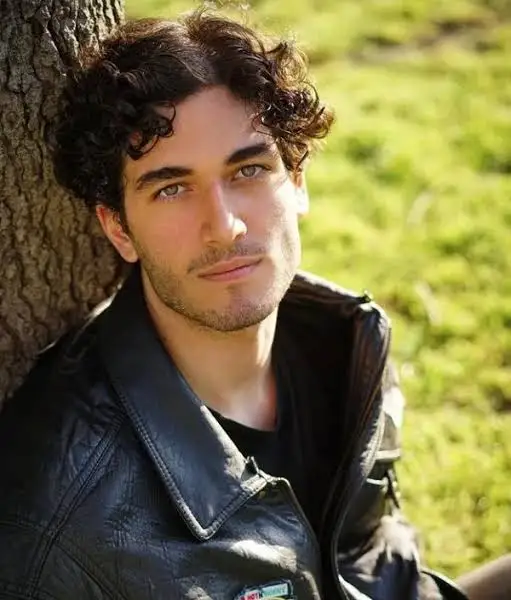 Umut Gezer Biography: Age, Wife, Height, Net Worth, Movies & TV Shows, Parents, Career Umut Gezer Biography: Age, Wife, Height, Net Worth, Movies & TV Shows, Parents, Career