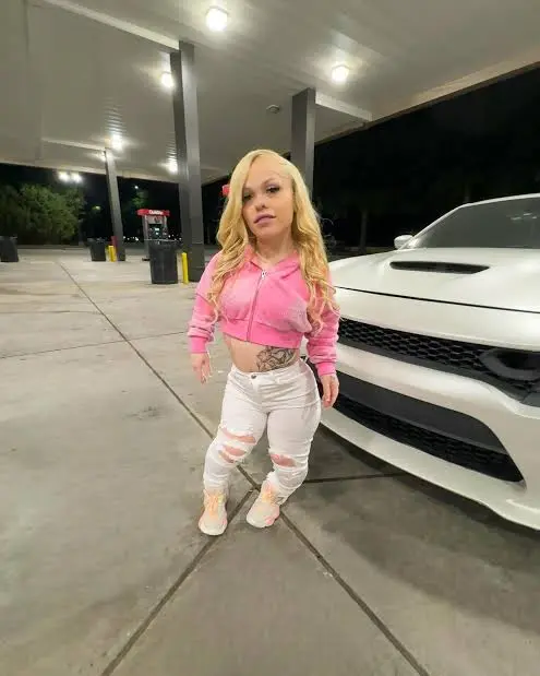 Kelsey Lawrence Biography: Age, Height, Net Worth, TikTok, NFL Cheerleader, Parents Kelsey Lawrence Biography: Age, Height, Net Worth, TikTok, NFL Cheerleader, Parents