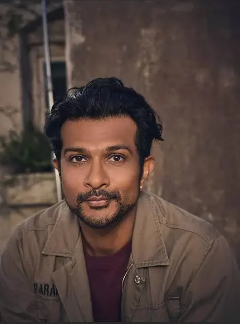 Utkarsh Ambudkar Biography: Wife, Age, Kids, Height, Net Worth, Movies & TV Shows, Rapper Utkarsh Ambudkar Biography: Wife, Age, Kids, Height, Net Worth, Movies & TV Shows, Rapper