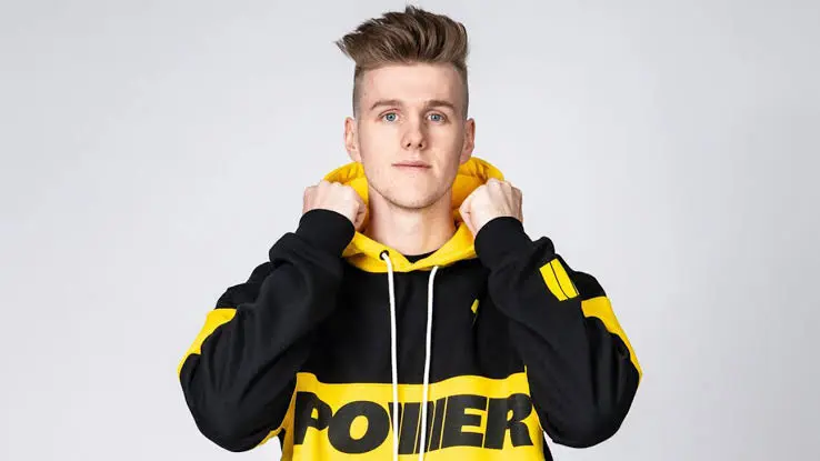 Lachlan Power Biography: Girlfriend, Age, Net Worth, Height, Parents, YouTube Lachlan Power Biography: Girlfriend, Age, Net Worth, Height, Parents, YouTube