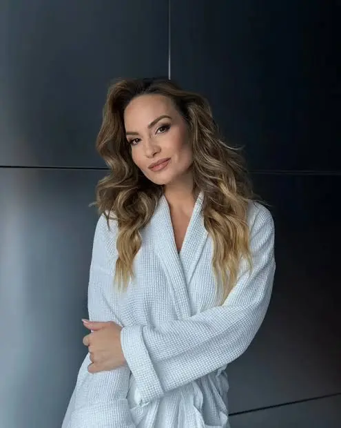 Jelena Tomašević Biography: Husband, Age, Children, Height, Net Worth, Albums, Eurovision, Songs Jelena Tomašević Biography: Husband, Age, Children, Height, Net Worth, Albums, Eurovision, Songs