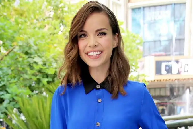 Ingrid Nilsen Biography: Partner, Age, Net Worth, Height, Parents, YouTube, LGBTQ+ Ingrid Nilsen Biography: Partner, Age, Net Worth, Height, Parents, YouTube, LGBTQ+