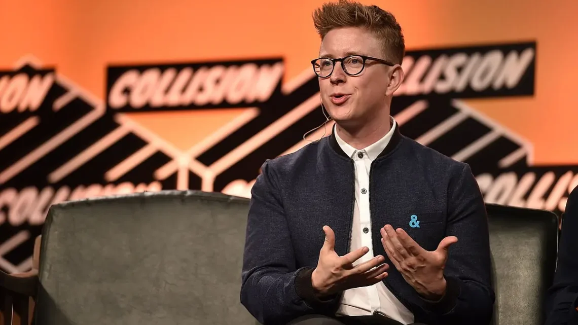 Tyler Oakley Biography: Age, Boyfriend, Net Worth, YouTube, Height, Parents, Books, Activism Tyler Oakley Biography: Age, Boyfriend, Net Worth, YouTube, Height, Parents, Books, Activism