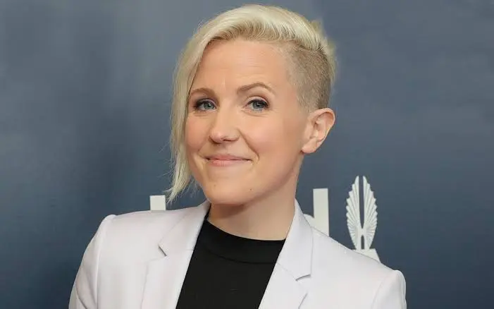Hannah Hart Biography: Age, Wife, Net Worth, YouTube, Height, Parents, Books, Divorce Hannah Hart Biography: Age, Wife, Net Worth, YouTube, Height, Parents, Books, Divorce