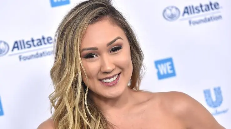 Lauren Riihimaki Biography: Age, Husband, Net Worth, YouTube, Height, Parents, DIY, Wedding Lauren Riihimaki Biography: Age, Husband, Net Worth, YouTube, Height, Parents, DIY, Wedding