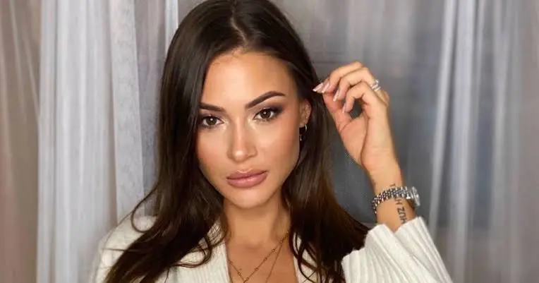 Alix Desmoineaux Biography: Age, Net Worth, Movies, Height, Parents, Boyfriend, Reality TV Alix Desmoineaux Biography: Age, Net Worth, Movies, Height, Parents, Boyfriend, Reality TV