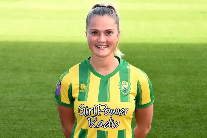 Lauren Glotzbach Biography: Age, Parents, Career, Net Worth, Sister, Height, Retirement Lauren Glotzbach Biography: Age, Parents, Career, Net Worth, Sister, Height, Retirement