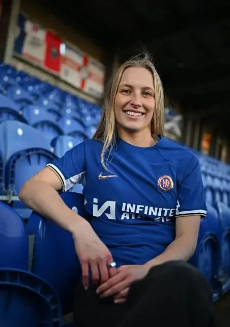 Aggie Beever-Jones Biography: Age, Goals, Net Worth, Height, Parents, Career, Boyfriend Aggie Beever-Jones Biography: Age, Goals, Net Worth, Height, Parents, Career, Boyfriend