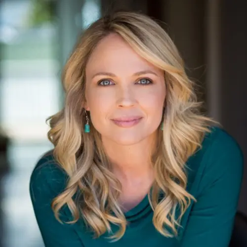 Lara Cox Biography: Movies, Husband, Kids, Height, Ethnicity, Age, Net Worth, Siblings, Parents Lara Cox Biography: Movies, Husband, Kids, Height, Ethnicity, Age, Net Worth, Siblings, Parents