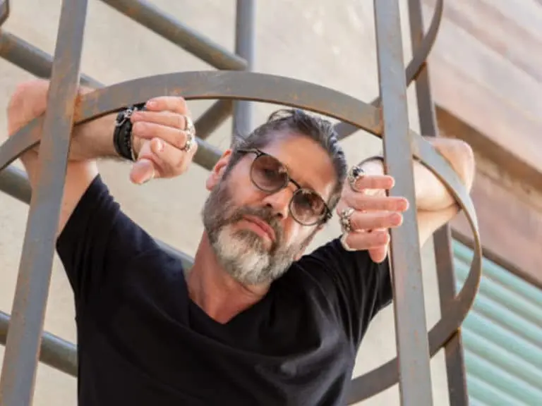 Paul Bishop Biography: Awards, Kids, Wife, Height, Ethnicity, Age, Net Worth, Siblings, Parents Paul Bishop Biography: Awards, Kids, Wife, Height, Ethnicity, Age, Net Worth, Siblings, Parents
