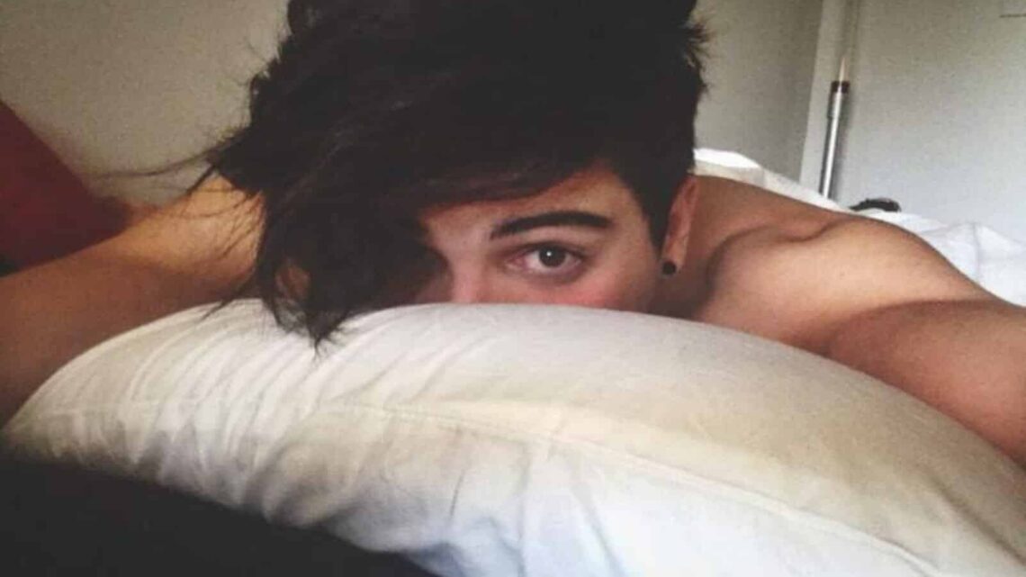 Clinton Cave Biography: Girlfriend, Lyrics, Play List, Age, Parents, Net Worth, Siblings, Height, Tattoos