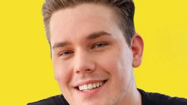 Dennis Domian Biography: Age, Wife, Net Worth, YouTube, Songs, Height, Parents