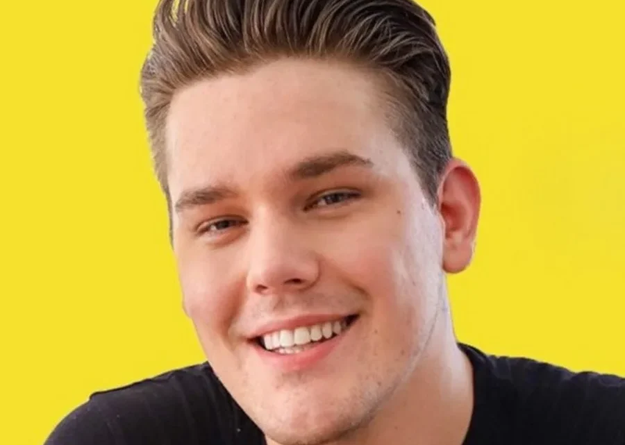 Dennis Domian Biography: Age, Wife, Net Worth, YouTube, Songs, Height, Parents