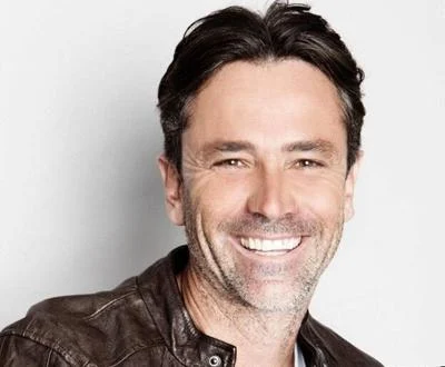 James Currie Biography: Age, Wife, Net Worth, TV Shows, Height, Parents, Career, Books