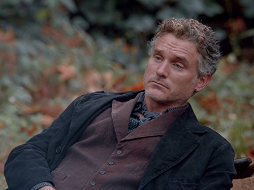 Chris William Martin Biography: Movies, Awards, Height, Ethnicity, Age, Net Worth, Siblings, Parents