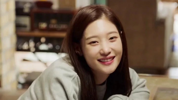 Jung Chae-yeon Biography: Age, Boyfriend, Net Worth, Height, Movies & TV Shows, Parents, Sister