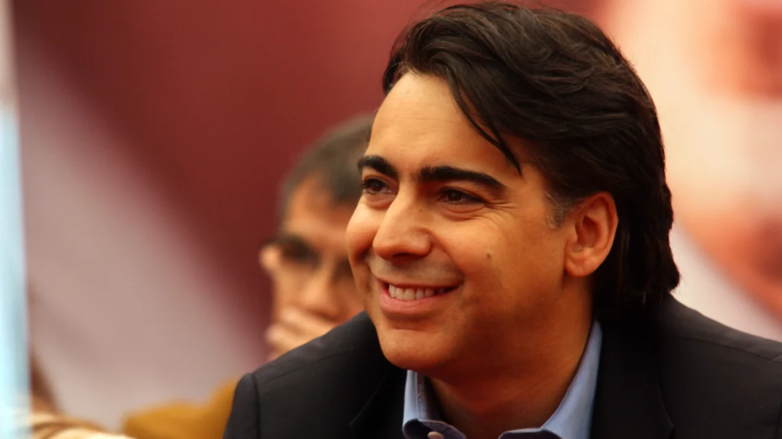 Marco Enríquez-Ominami Bio: Age, Parents, Net Worth, Siblings, Height, Films, Children, Wife, Political Party