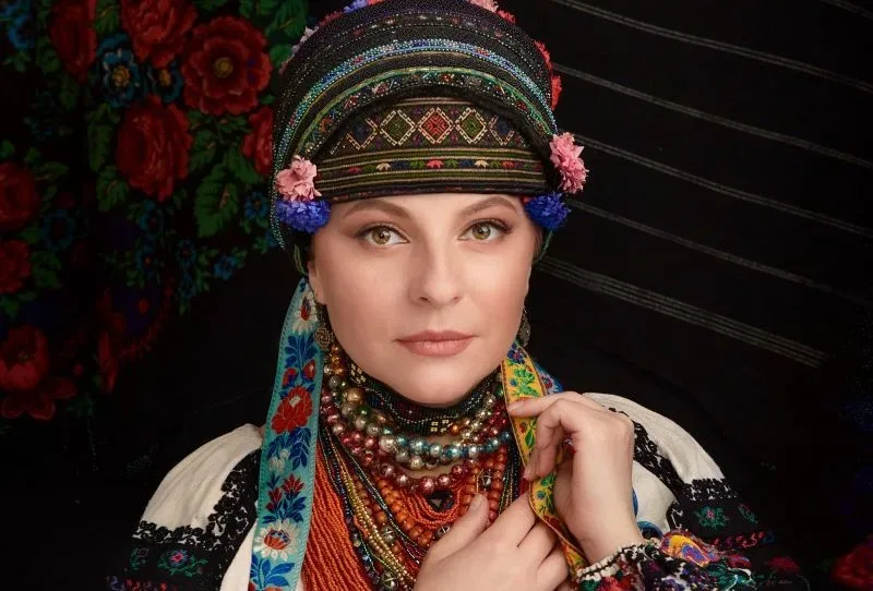 Oksana Mukha Biography: Age, Husband, Net Worth, Children, Height, Parents, Dresses Price