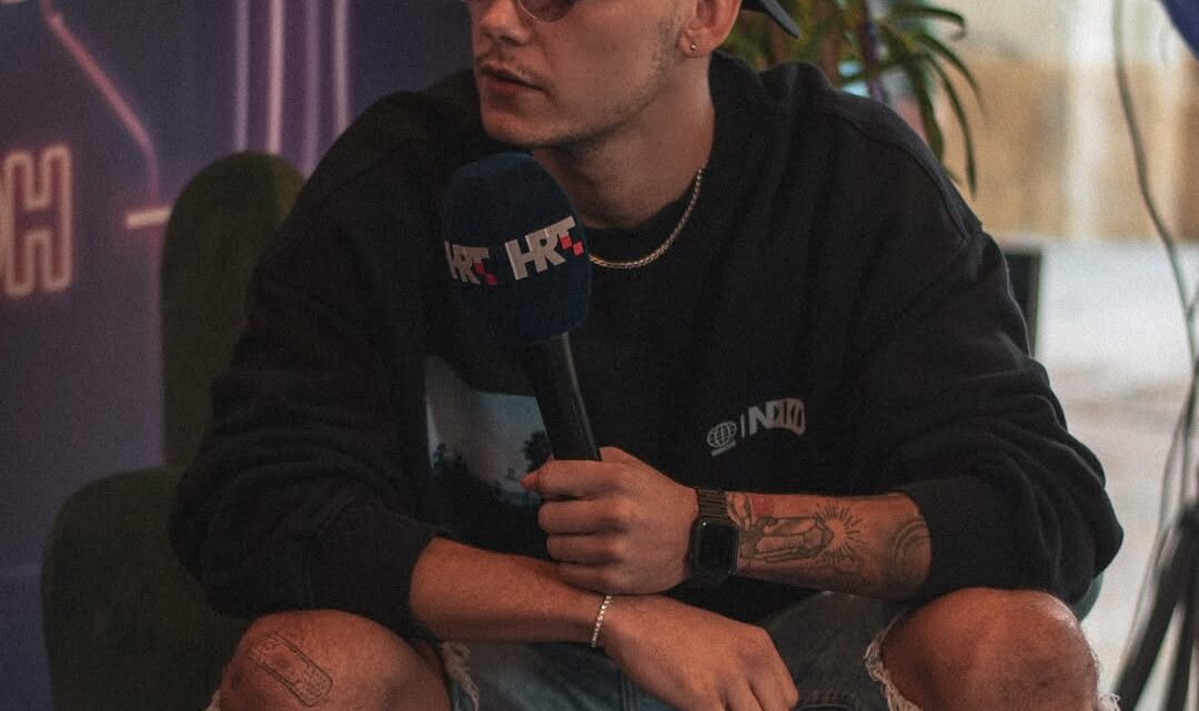 8rasta9 Biography: Net Worth, Girlfriend, Age, Songs, Height, Parents, Albums, TikTok, YouTube 8rasta9 Biography: Net Worth, Girlfriend, Age, Songs, Height, Parents, Albums, TikTok, YouTube