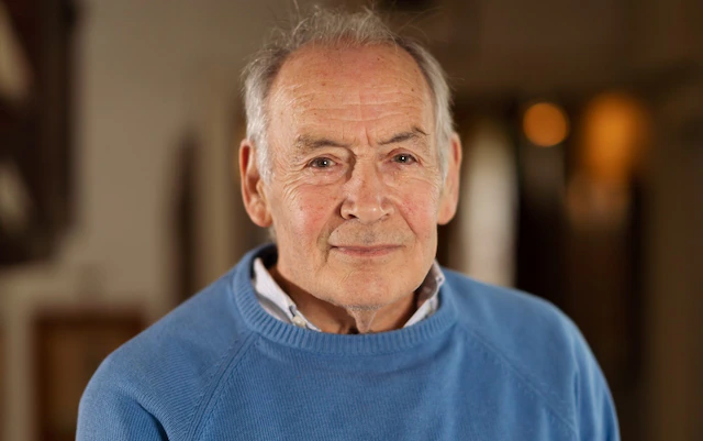 Alastair Stewart Biography: Children, Age, Net Worth, Wife, Parents, Siblings, Height, Songs, Nationality