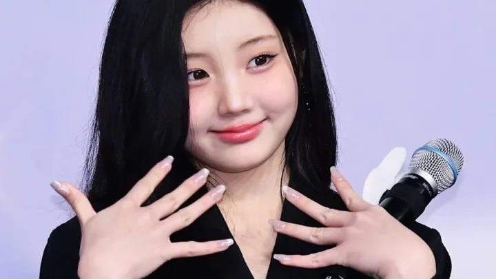 Wonhee Biography: Ethnicity, Age, Net Worth, Siblings, Parents, Music, ILLIT, Awards