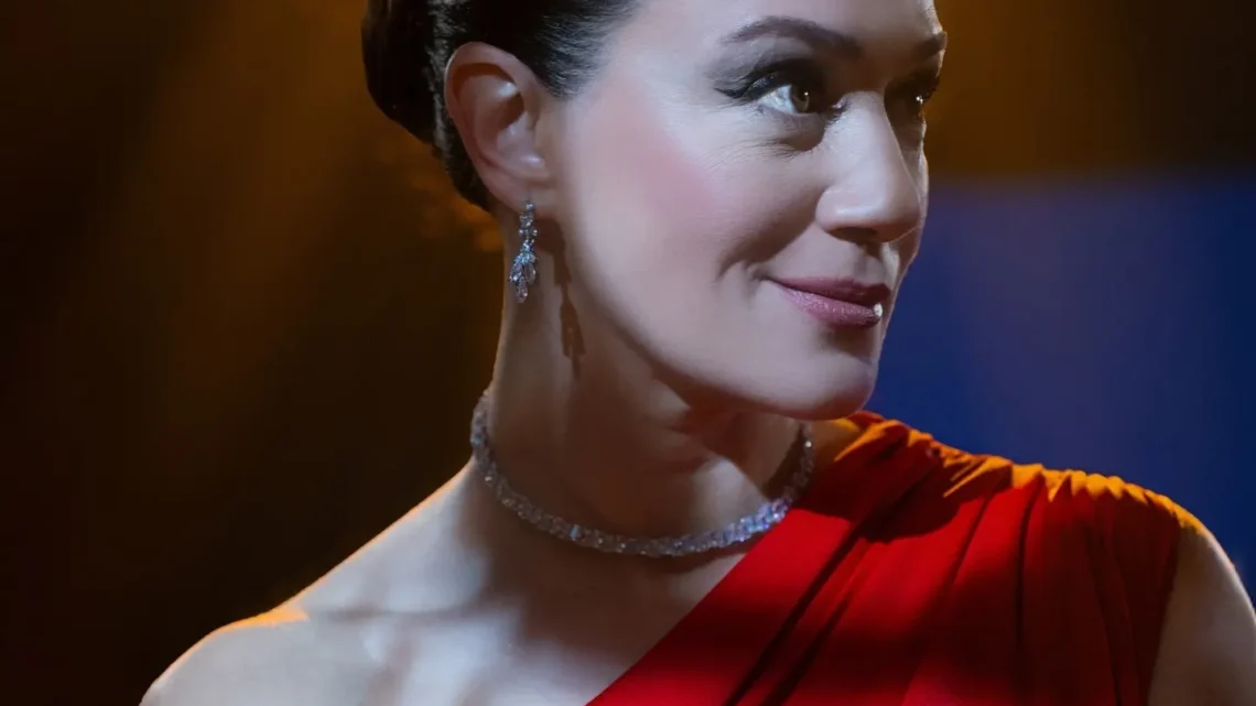 Özge Borak Biography: Height, Ethnicity, Age, Net Worth, Siblings, Parents, TV Series, Husband, Films Özge Borak Biography: Height, Ethnicity, Age, Net Worth, Siblings, Parents, TV Series, Husband, Films