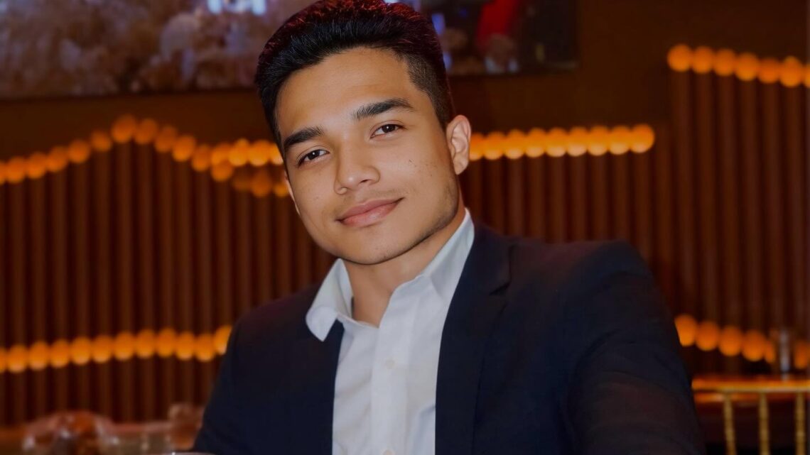 Shiekh Abdul Baseer Biography: Songs, Movies, Height, Ethnicity, Age, Net Worth, Siblings, Parents Shiekh Abdul Baseer Biography: Songs, Movies, Height, Ethnicity, Age, Net Worth, Siblings, Parents