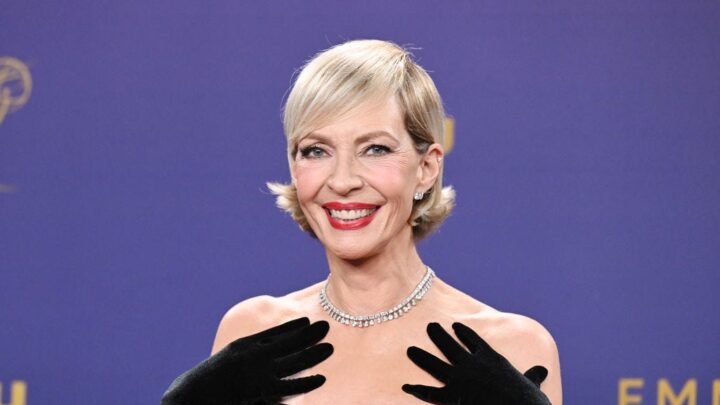 Allison Janney Biography: TV Series, Height, Age, Parents, Net Worth, Siblings, Boyfriends, Films  