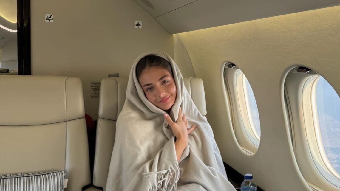 Andreea Bostănică Biography: Age, Height, Ethnicity, Music, Net Worth, Siblings, Mother, Boyfriend Andreea Bostănică Biography: Age, Height, Ethnicity, Music, Net Worth, Siblings, Mother, Boyfriend