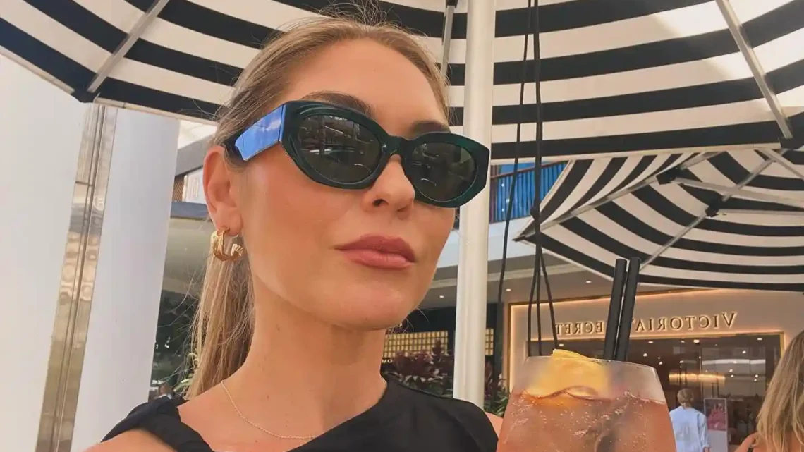 Annabelle Stephenson Biography: Height, Movies, Love Life, Ethnicity, Age, Net Worth, Siblings, Parents Annabelle Stephenson Biography: Height, Movies, Love Life, Ethnicity, Age, Net Worth, Siblings, Parents