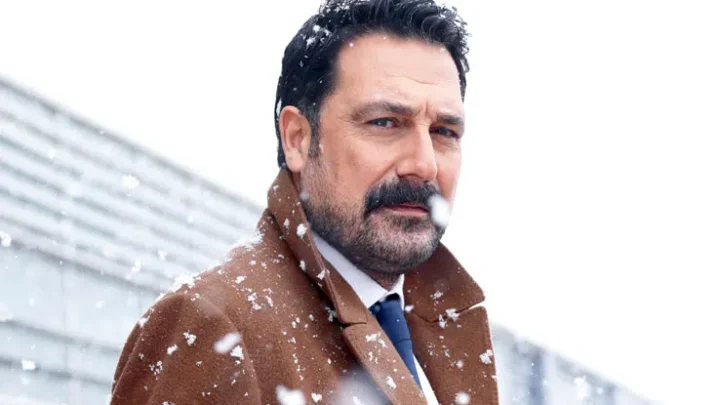 Bülent İnal Biography: Awards, Wife, Child, Movies, Songs, Height, Ethnicity, Age, Net Worth, Siblings, Parents