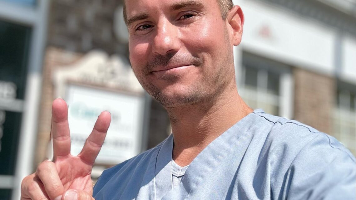 Bradley Schaefer Biography: Height, Ethnicity, Age, Net Worth, Siblings, Parents, Awards Bradley Schaefer Biography: Height, Ethnicity, Age, Net Worth, Siblings, Parents, Awards