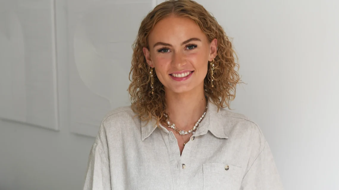 Signe Kragh Biography: Age, Boyfriend, Net Worth, YouTube, Height, Parents, Illness