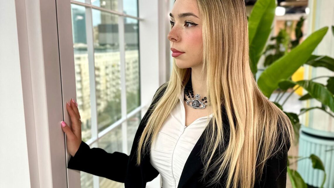 Aria Martelle Biography: Age, Song Covers, Net Worth, Height, Awards, Boyfriend, YouTube, Siblings Aria Martelle Biography: Age, Song Covers, Net Worth, Height, Awards, Boyfriend, YouTube, Siblings
