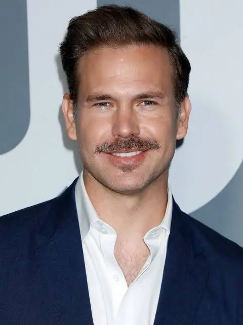 Matthew Davis Biography: Height, Ethnicity, Age, Net Worth, Siblings, Parents, TV Series, Ex-Wife, Kids, Movies Matthew Davis Biography: Height, Ethnicity, Age, Net Worth, Siblings, Parents, TV Series, Ex-Wife, Kids, Movies