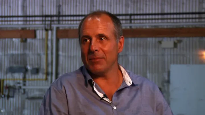 Simon Crane Biography: Age, Net Worth, Parents, Sibling, Instagram, Awards, Height, Wiki, Children, Wife