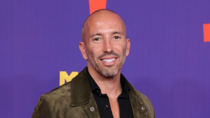Jason Oppenheim Biography: Twin Brother, Sisters, Height, Ethnicity, Age, Net Worth, Siblings, Parents