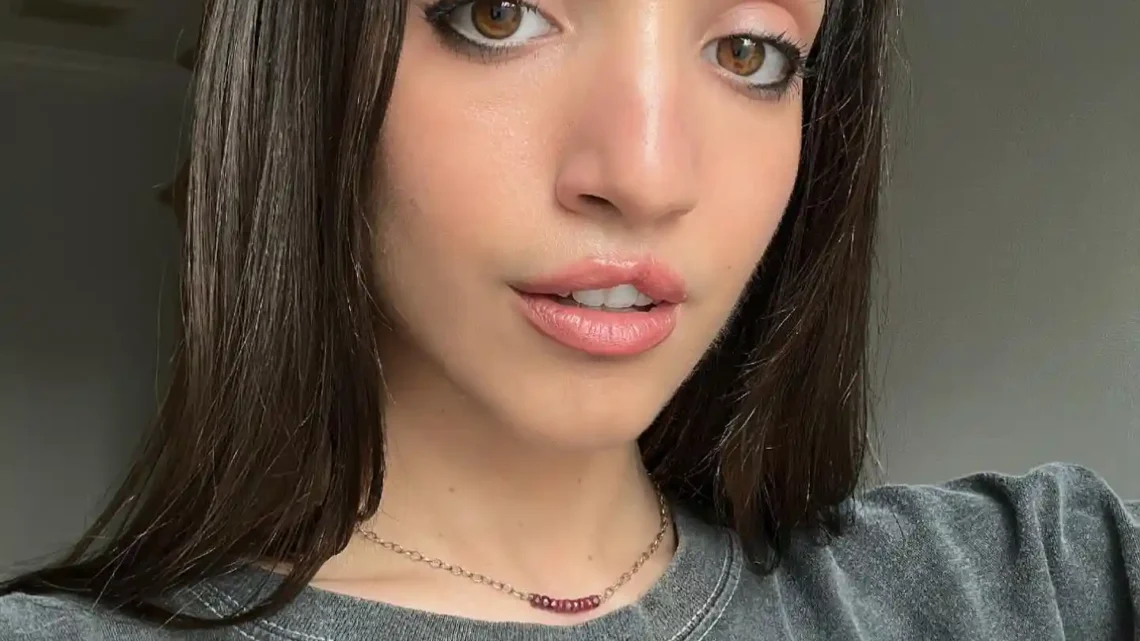 Ralph Macchio’s Daughter Julia Macchio Bio: Age, Net Worth, Siblings, Height, Ethnicity, Parents, Music, Films, Boyfriend Ralph Macchio’s Daughter Julia Macchio Bio: Age, Net Worth, Siblings, Height, Ethnicity, Parents, Music, Films, Boyfriend