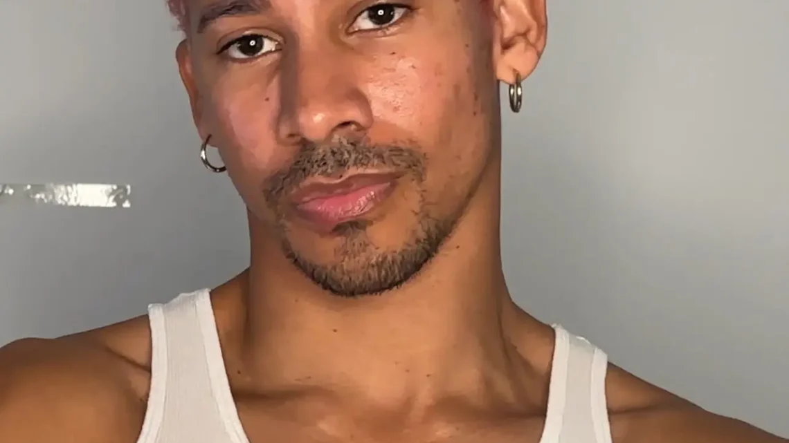 Keiynan Lonsdale Biography: Awards, Girlfriend, Movies, Music, Height, Ethnicity, Age, Net Worth, Siblings, Parents Keiynan Lonsdale Biography: Awards, Girlfriend, Movies, Music, Height, Ethnicity, Age, Net Worth, Siblings, Parents
