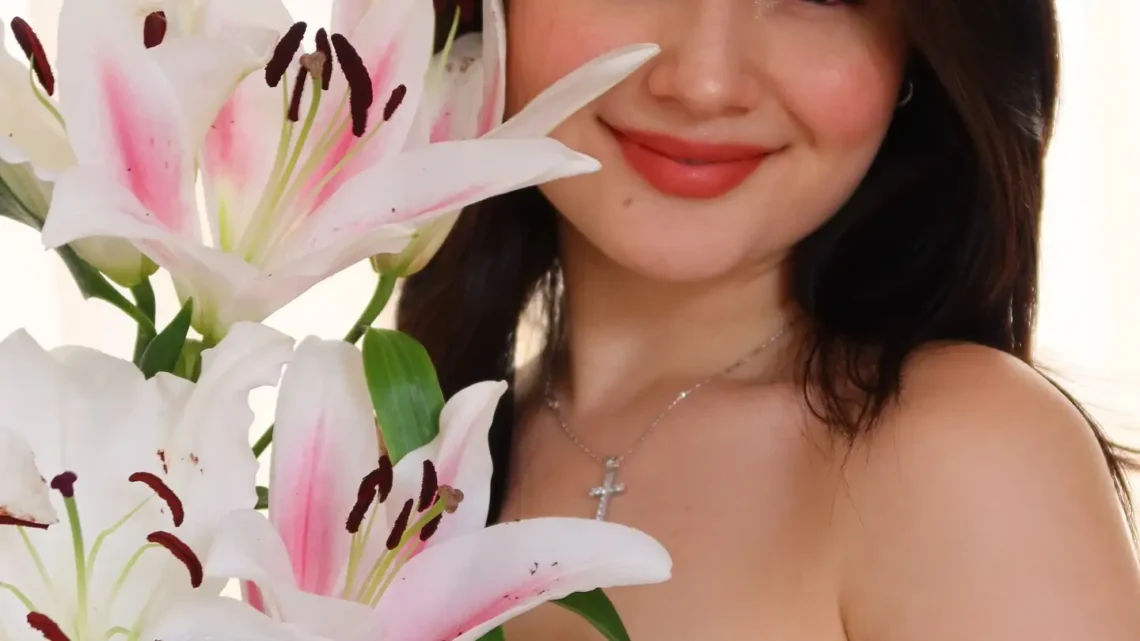 Kira Balinger Biography: Awards, Movies, Height, Ethnicity, Age, Net Worth, Siblings, Parents, Boyfriend Kira Balinger Biography: Awards, Movies, Height, Ethnicity, Age, Net Worth, Siblings, Parents, Boyfriend