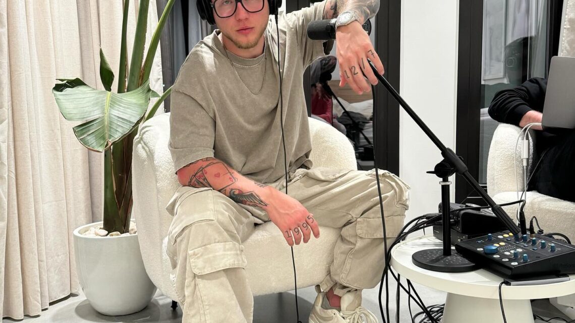 Kubańczyk Biography: Age, Singles, Net Worth, Height, Parents, Girlfriend, Social Media, Tattoos Kubańczyk Biography: Age, Singles, Net Worth, Height, Parents, Girlfriend, Social Media, Tattoos