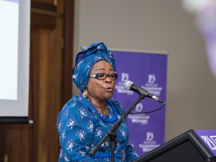 Lillian Dube Bio: Height, Ethnicity, Age, Net Worth, Siblings, Parents, Health Issues, Movies, Awards, Daughter Lillian Dube Bio: Height, Ethnicity, Age, Net Worth, Siblings, Parents, Health Issues, Movies, Awards, Daughter