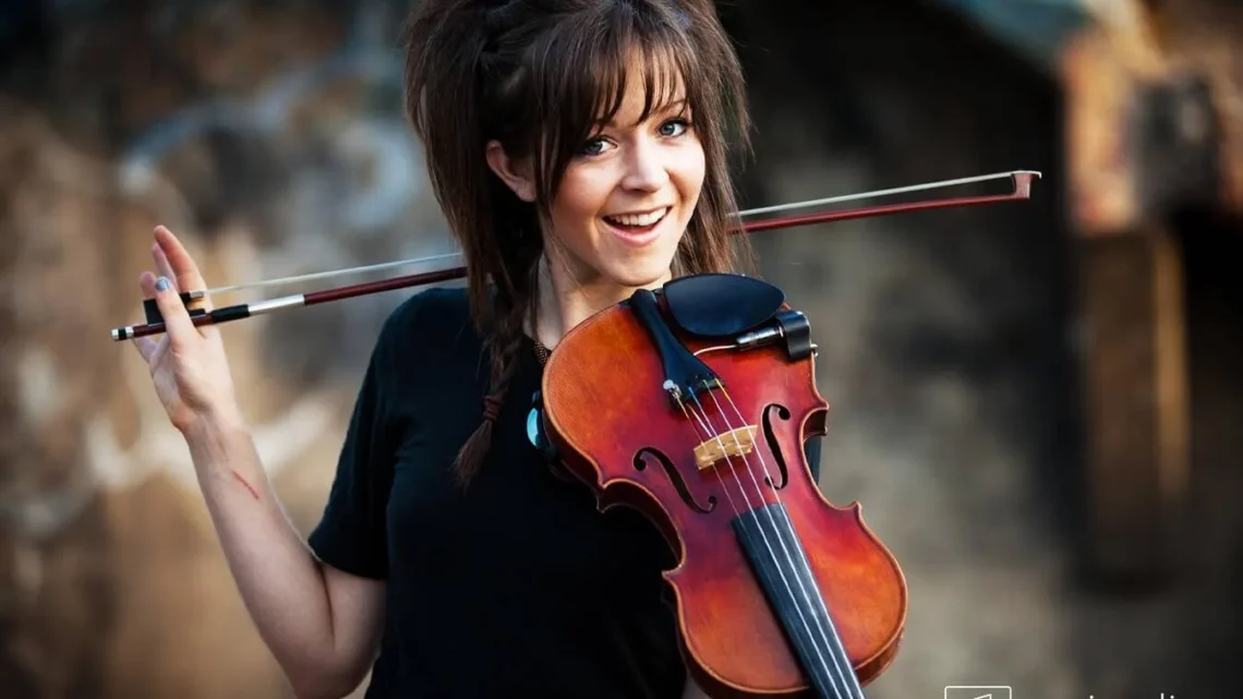 Lindsey Stirling Biography: Height, Books, Age, Songs, Net Worth, Films, Siblings, Parents, Awards