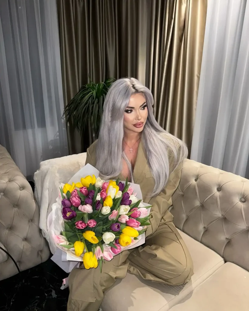 Loredana Chivu Biography: Nude Pictures, Height, Ethnicity, Age, Net Worth, Instagram
